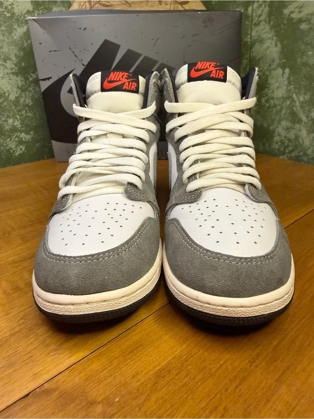 Nike Air Jordan 1 Retro High OG DZ5485-051 Size 6Y